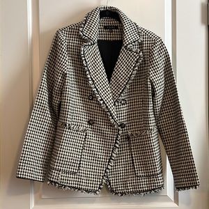 NWOT - VICI Fore Black & Gold Fringe Blazer